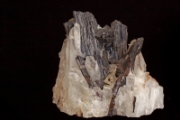 Hubnerite (Ferberite) on Quartz - Pasto Bueno - Peru